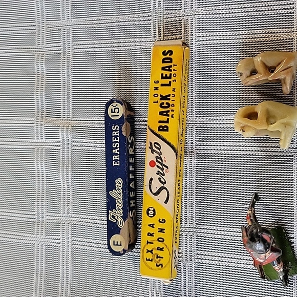 Lot of 8 Misc. Items - Picture 8 of 9